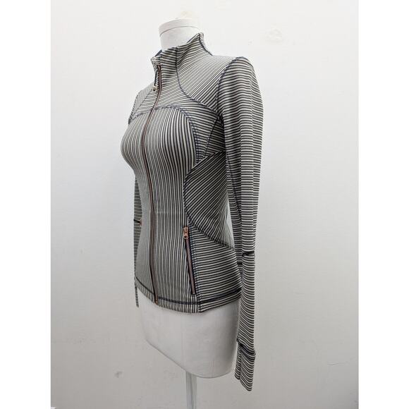 lululemon forme jacket II - Picture 4 of 13